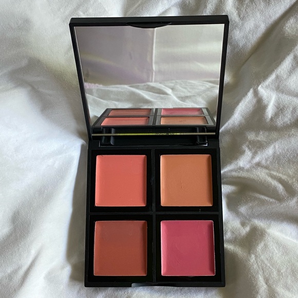 Elf Cream Blush Palette in ‘Soft’ - Picture 1 of 3